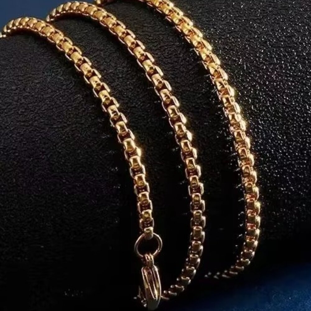 ๐ Awesome 20" Round Box Chain 4mm Wide 18K Gold ๐ - Picture 4 of 5